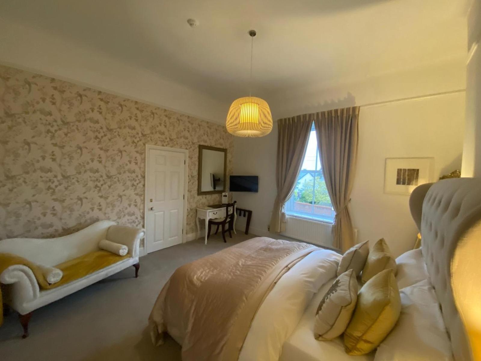 קונגלטון Alexandra Court Hotel מראה חיצוני תמונה
