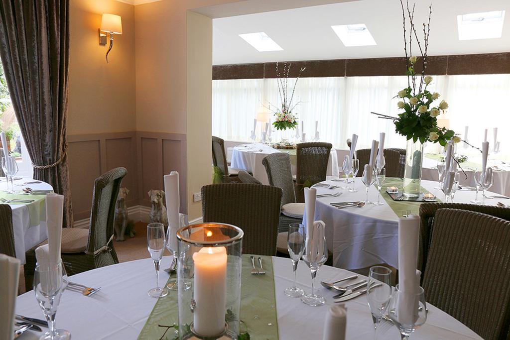 קונגלטון Alexandra Court Hotel מראה חיצוני תמונה